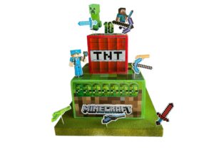 Torta scenografica Mine Craft personalizzata con nome ed età in polistirolo