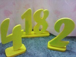 Numeri in polistirolo"giallo"