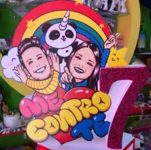 SAGOMA IN POLISTIROLO ME CONTRO TE MODELLO B CON NUMERO PERSONALIZZATO GLITTERATO FUXIA/BLU