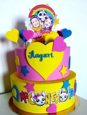 TORTA SCENOGRAFICA ME CONTRO TE LUI' E SOFI' A 2 PIANI