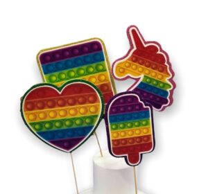 4 PERSONAGGI POP IT CAKE TOPPER CON FONDO GLITTER