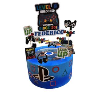 Torta scenografica tema Playstation personalizzata con nome ed età in polistirolo